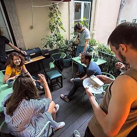 Hostal Home Lisbon Hostel *