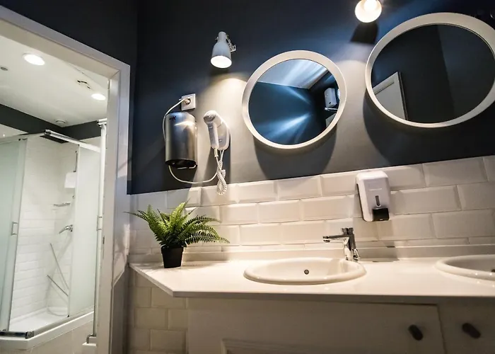 אכסניה Home Lisbon Hostel