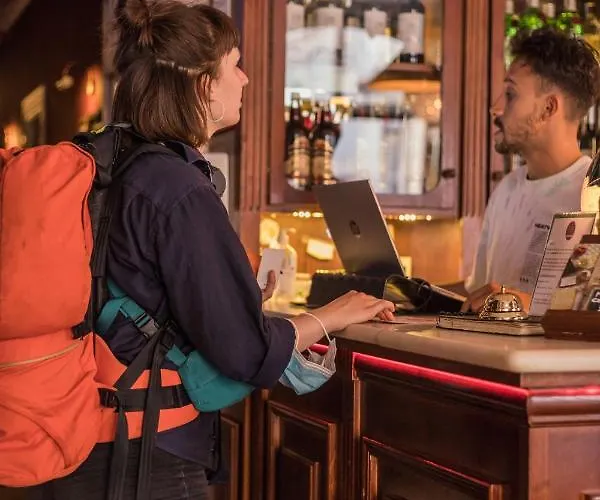 Hostal Home Lisbon Hostel