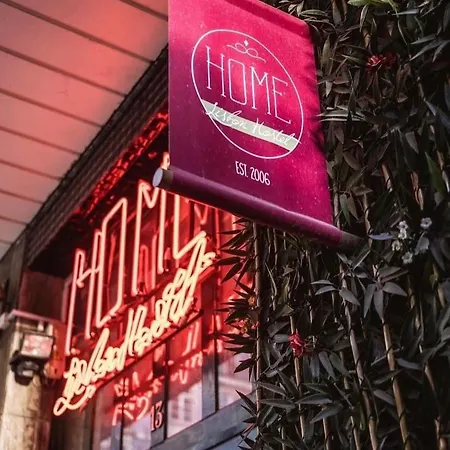 Home Lisbon Hostel *